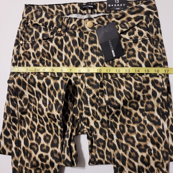 NWT FashionNova Pants Women's size 13 Animal Print, see pics - Picture 8 of 16
